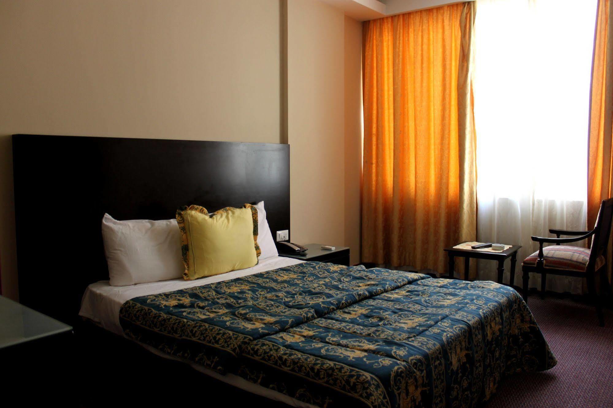 Le Marly Hotel Beirut Exterior photo